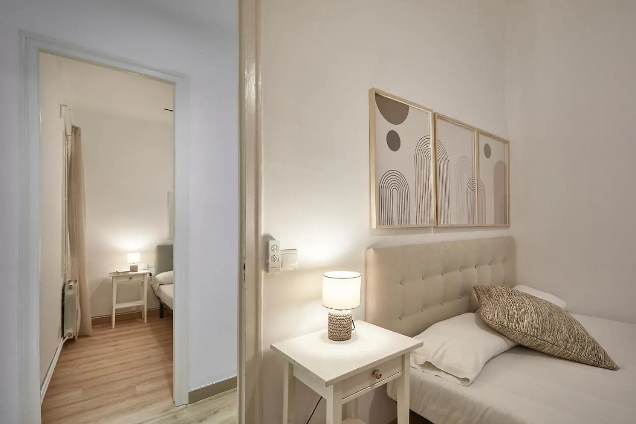 Bbarcelona Calabria Flatアパートメント アパート